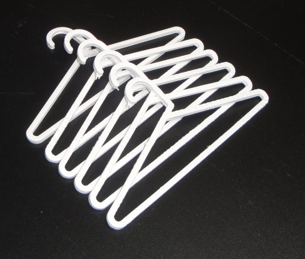 Lot de 6 cintres blancs 7,50cm de long sur 3,50cm de haut