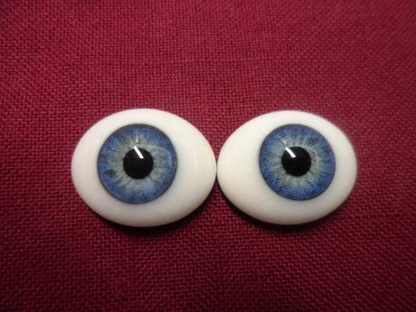 Yeux ovales en verre Paperweight – Image 5