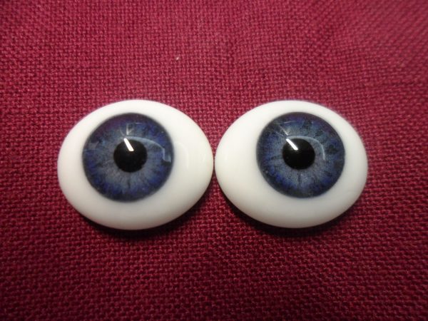 Yeux ovales en verre Paperweight – Image 4