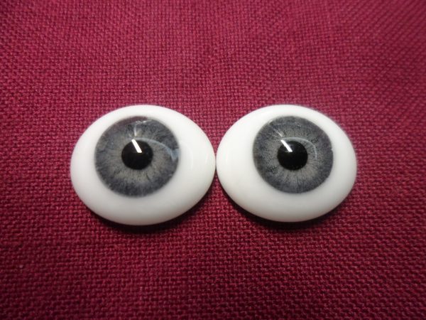 Yeux ovales en verre Paperweight – Image 3