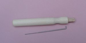 Manche en bois pour aiguilles standard