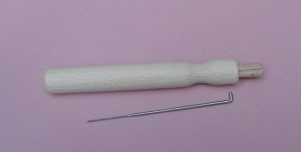 Manche en bois pour aiguilles standard
