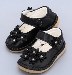 Chaussure noire semelle en gomme
