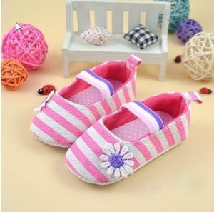 Chaussure Rose et blanc à rayures Poupée toddler bébé Reborn