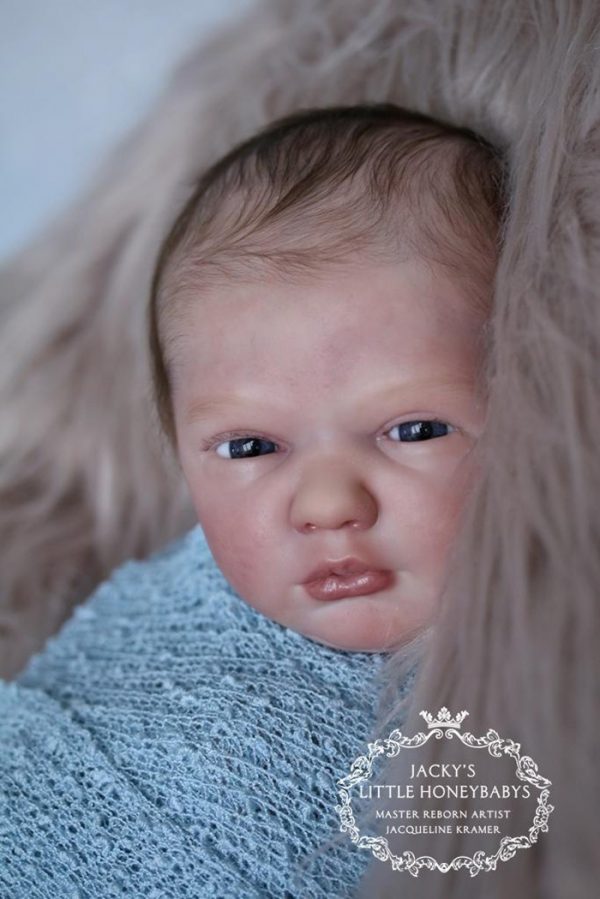 Logan éveillé réalborn sans corps – Image 3