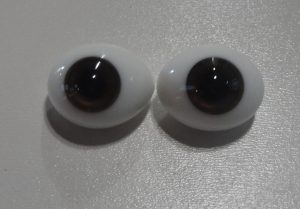Yeux ovales en verre arrière non plat