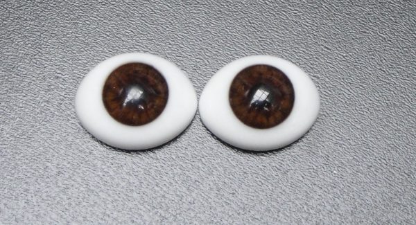 Yeux ovales en verre Paperweight – Image 2