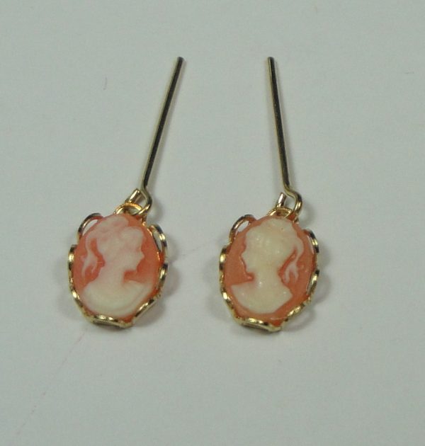 Une paire de boucles d'oreilles petit Camée pour poupée ancienne et contemporaine – Image 3