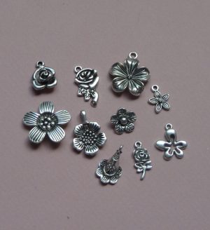Lot de 10 pendentifs en métal pour collier de poupée au autre