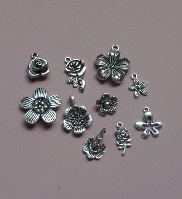 Lot de 10 pendentifs en métal pour collier de poupée au autre