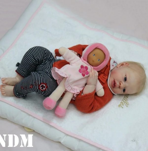 Realborn  Emmy Awake sans corps – Image 6